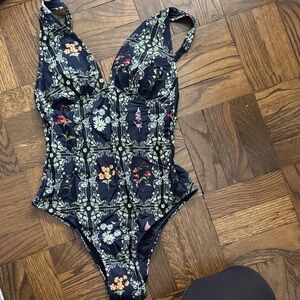 NWT Aguabendita x target bathing suit